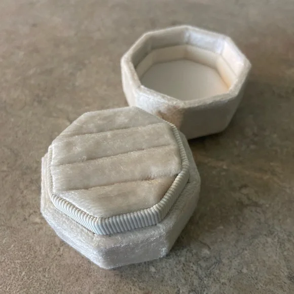 Ring Box - Picture 2 of 3